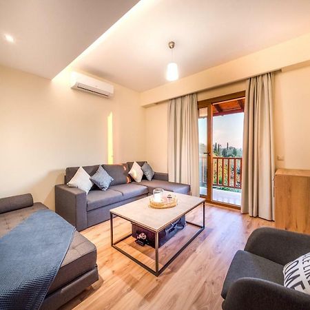 Hawaii Accommodation เปเลคาส ภายนอก รูปภาพ