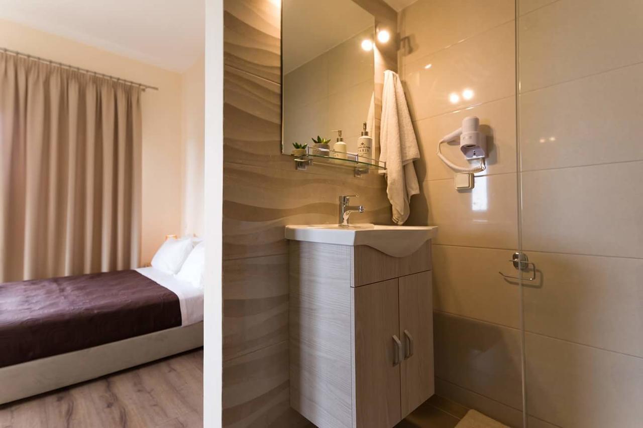 Hawaii Accommodation เปเลคาส ภายนอก รูปภาพ