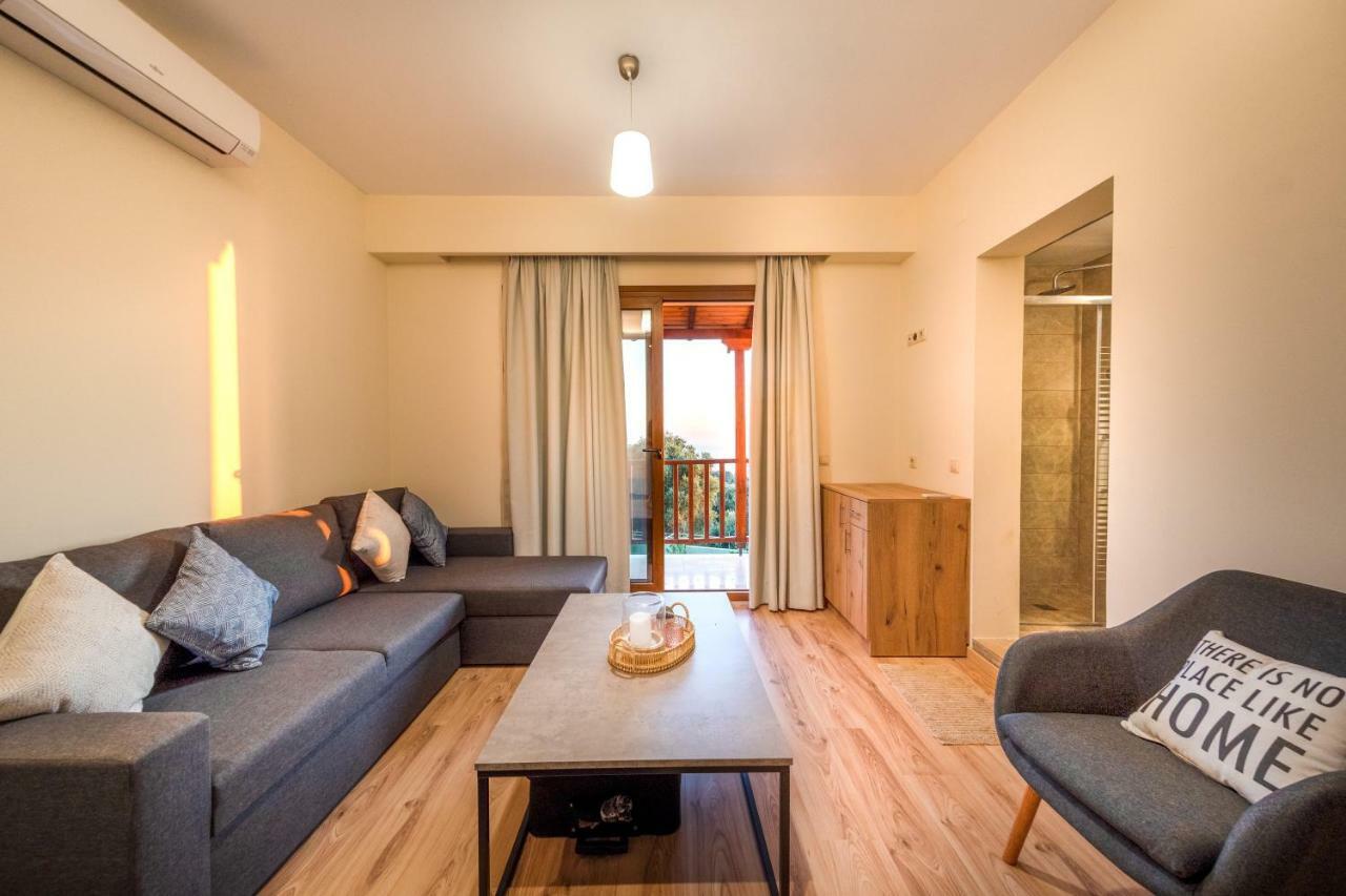 Hawaii Accommodation เปเลคาส ภายนอก รูปภาพ