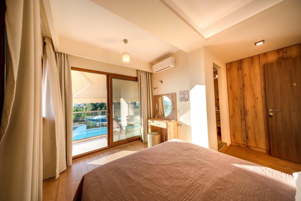 Hawaii Accommodation เปเลคาส ภายนอก รูปภาพ