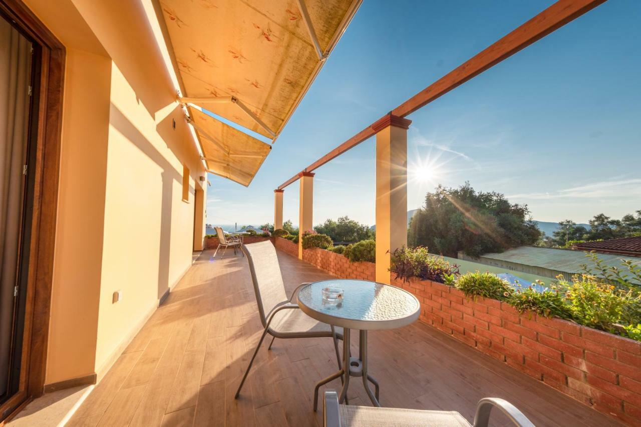 Hawaii Accommodation เปเลคาส ภายนอก รูปภาพ